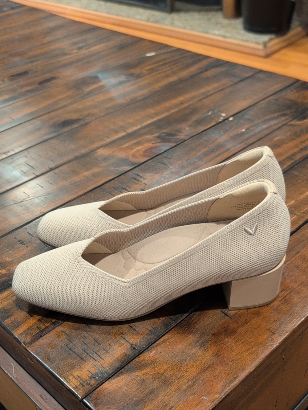 Vivaia Megan Square Toe Chunky Heel Stess Free 38 7-7.5 - Picture 2 of 13